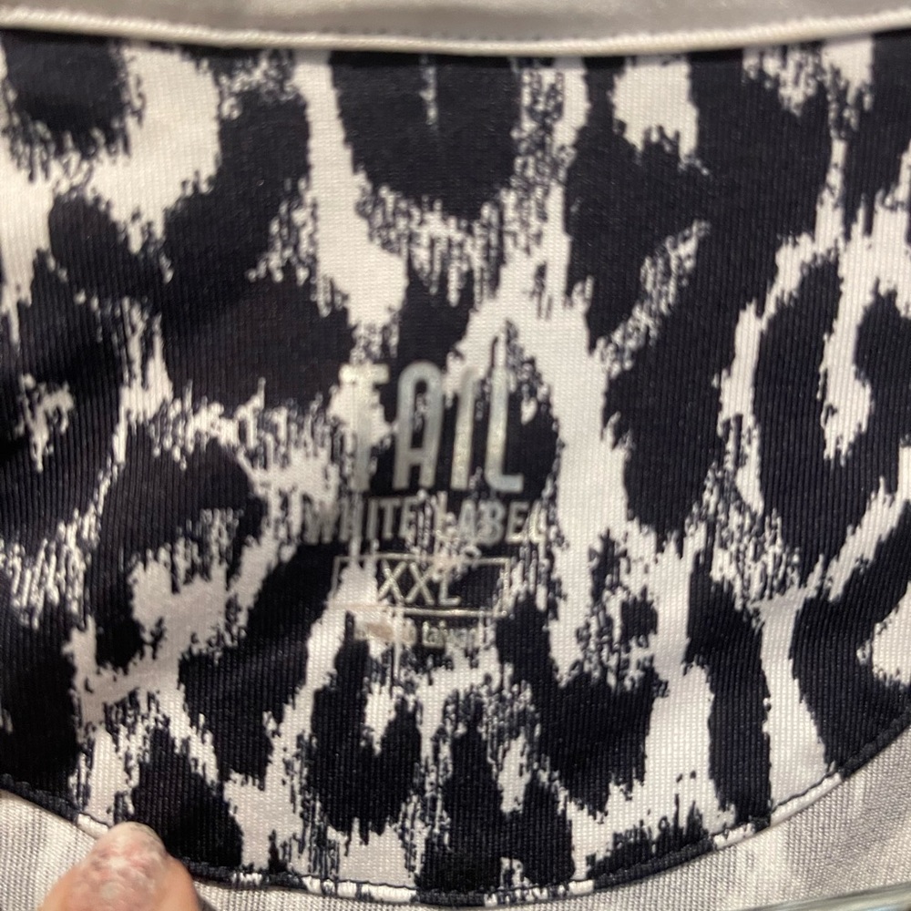 Tail Black And White Leopard Print Long Sleeve Top XXlL - Picture 2 of 4